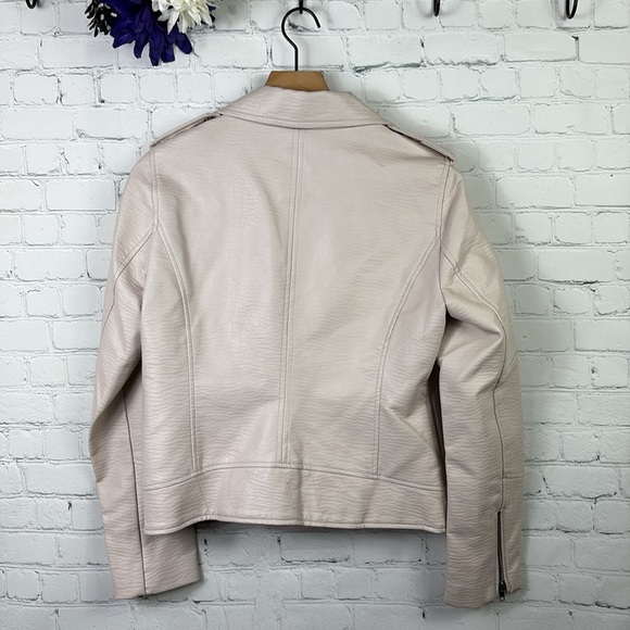 CUPCAKES and CASHMERE NWT Faux Leather Moto Zip Jacket size Medium - Picture 3 of 10